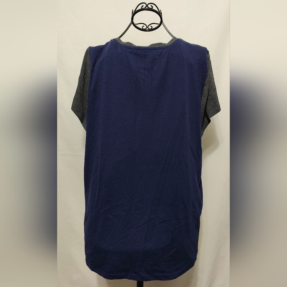 Torrid Graphic T-shirt - Size 3 - Picture 3 of 7